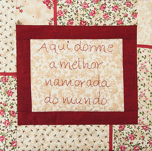 almofada-amor_exp03_17.05.11.jpg