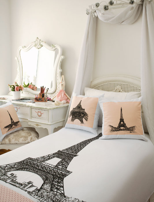 Almofadas inspiradas em Paris com pintura