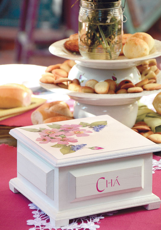 Caixa de chá com découpage