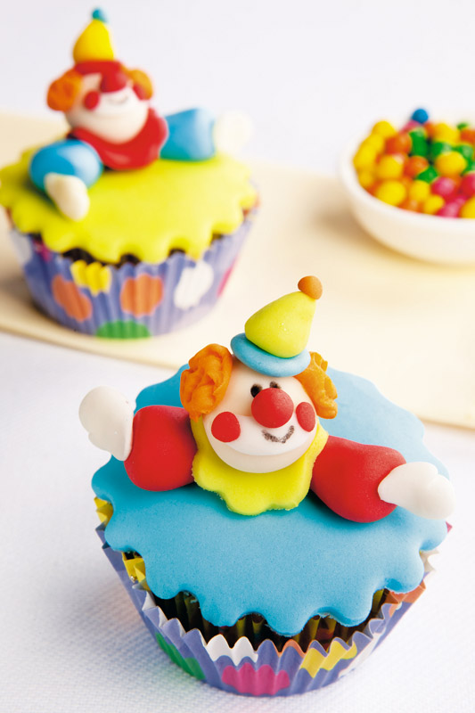 Cupcake com gotas de chocolate