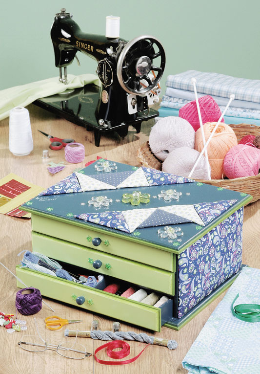 Minicômoda com aplicação de tecido
