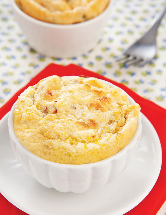 Suflê de queijo coalho e carne seca
