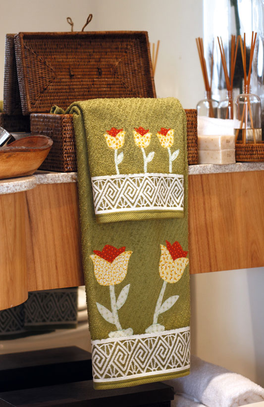 Jogo de banho com tulipas de patchwork