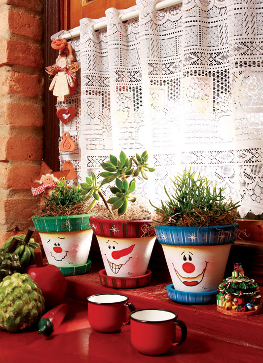 Trio de vasos decorados com boneco de neve
