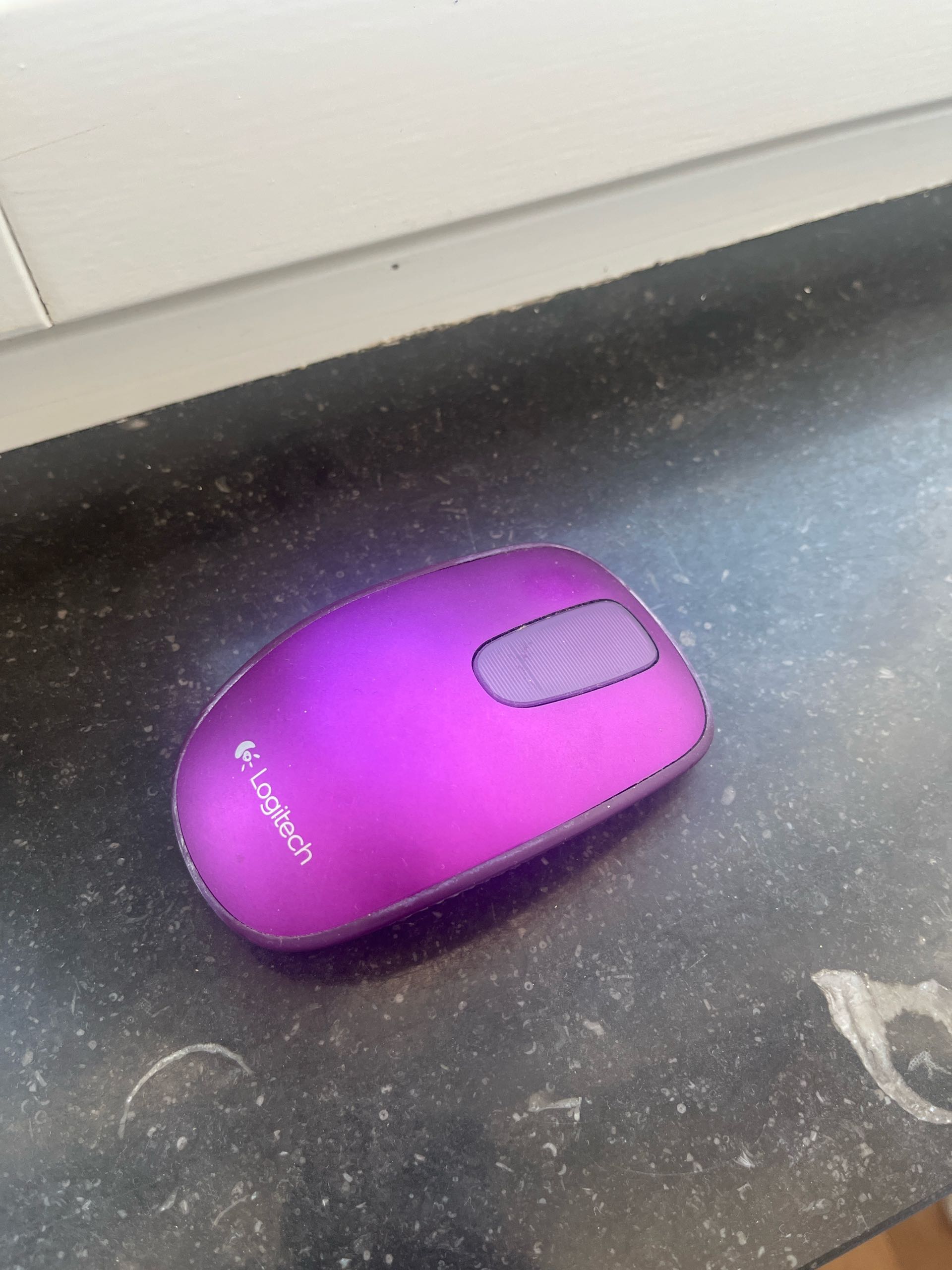 Logitec mouse – bortskänkes nära Sverige