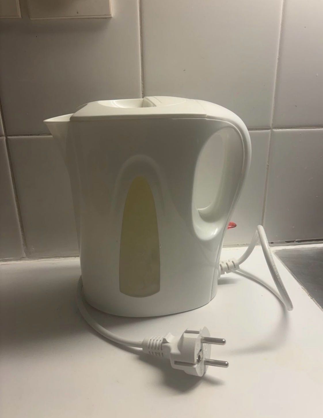 Elektrisk vattenkokare bortskänkes i Västra Götaland