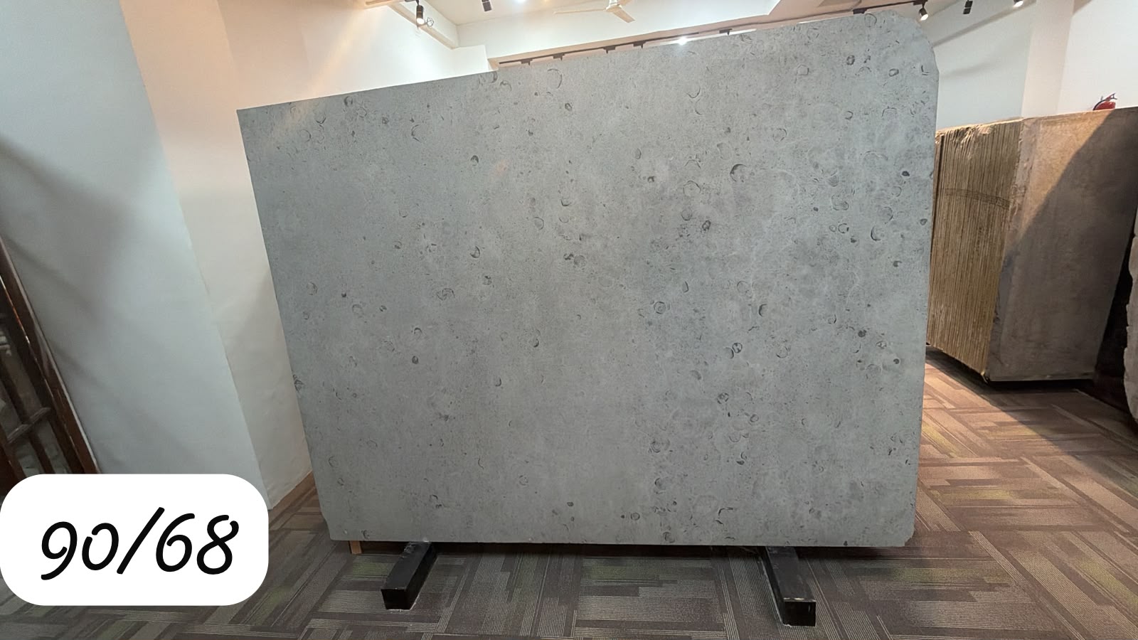 GREY GRANITILO