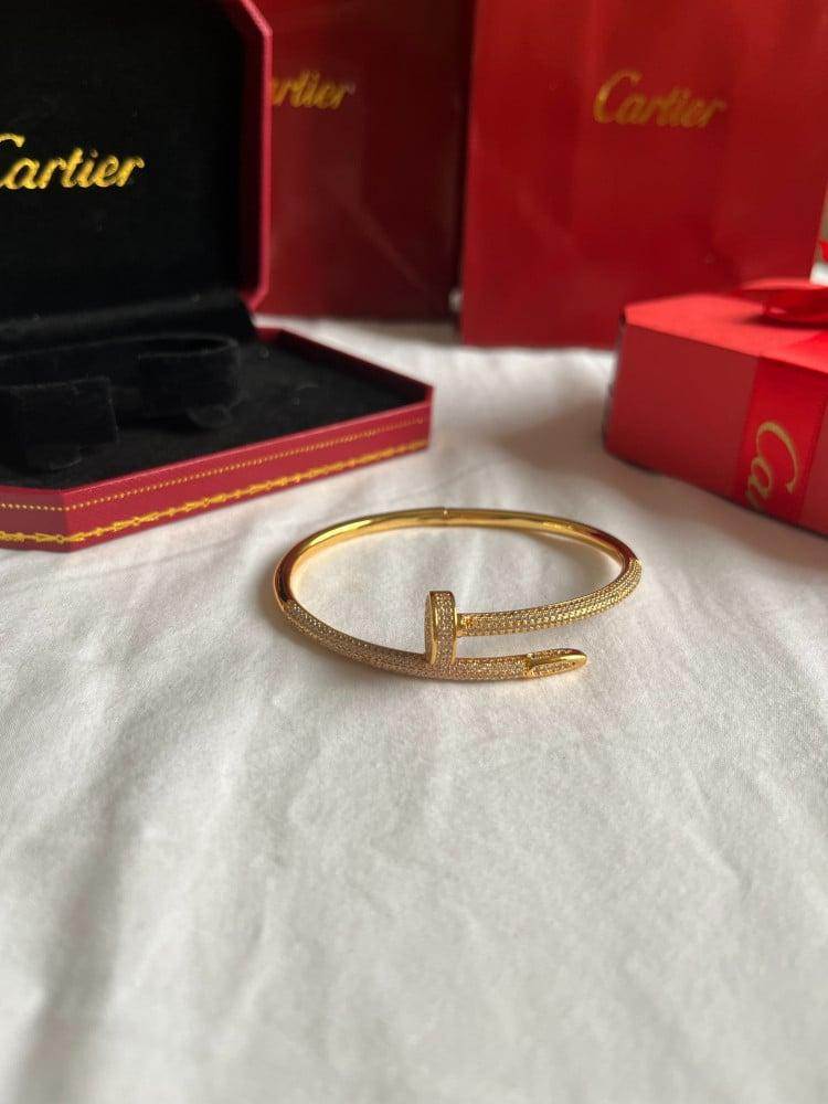 أساور  كارتير