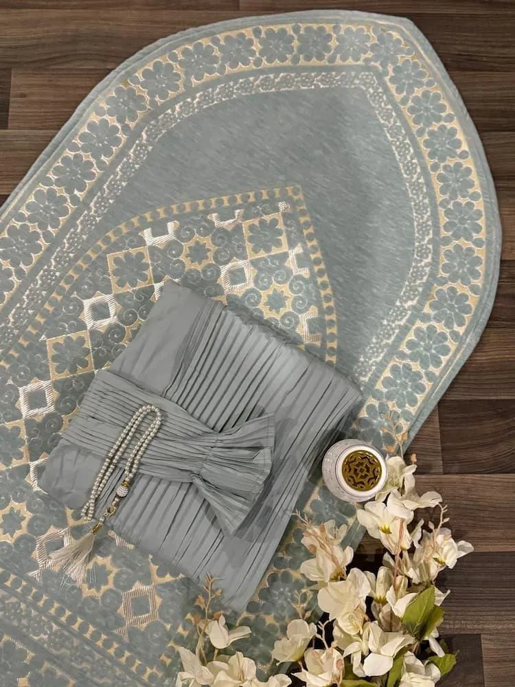 طقم صلاه مميز بألوان رائعة