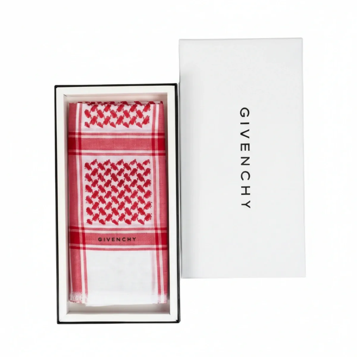 شماغ جيفنشي – Givenchy الرسمي