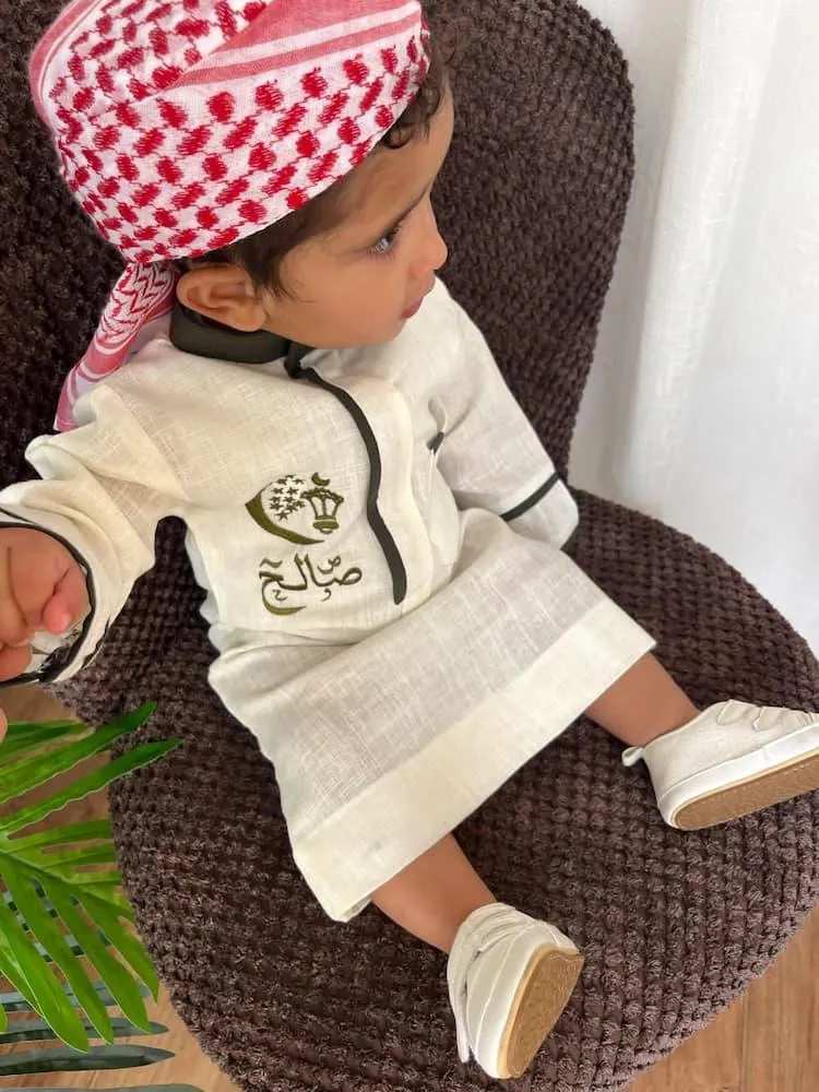 ثوب ولادي رمضاني بالاسم — أناقة العيد بتطريز مميز - هدايا أطفال - صورة 2