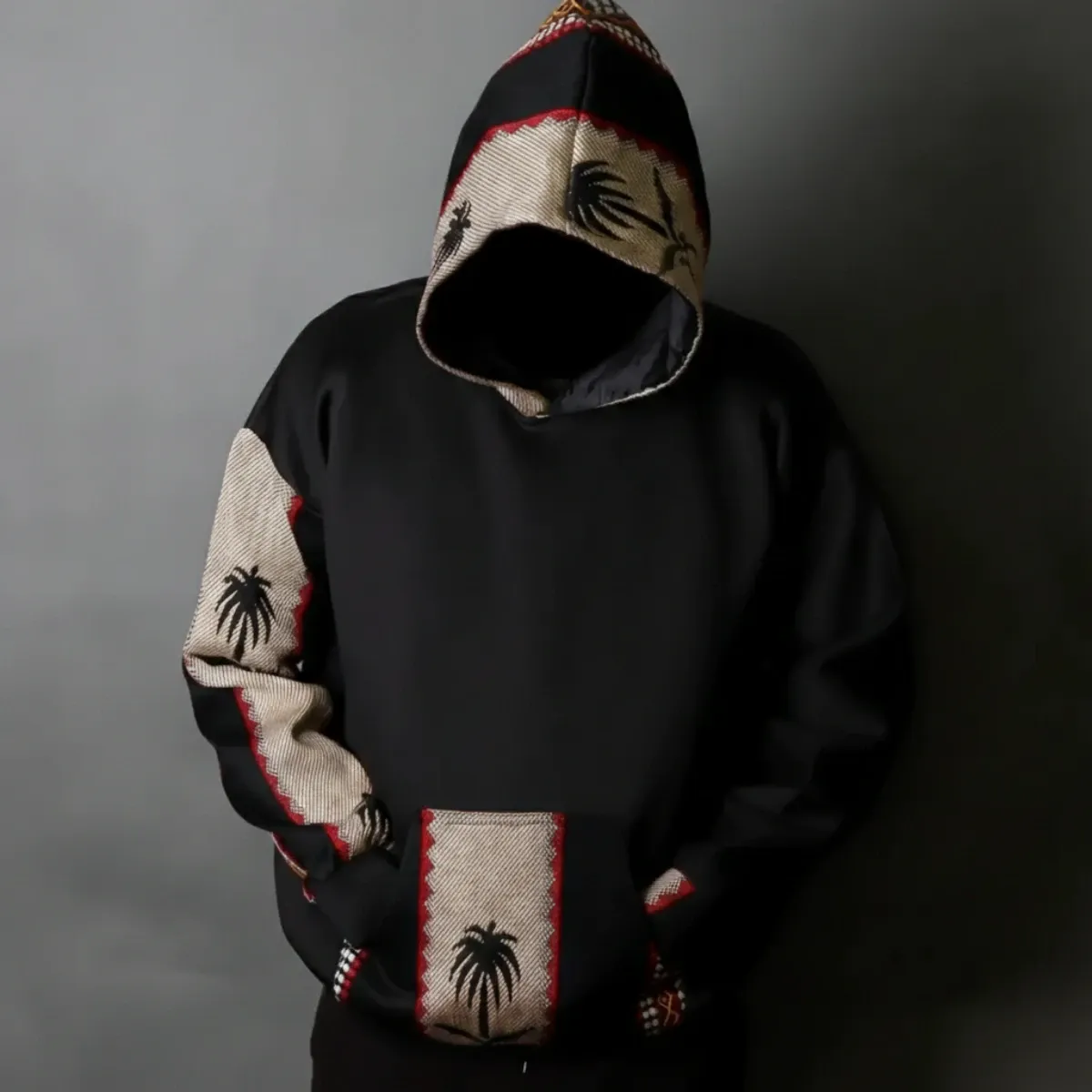 بلوفر رجالي  ونسائي شتوي مطرز بالسدو