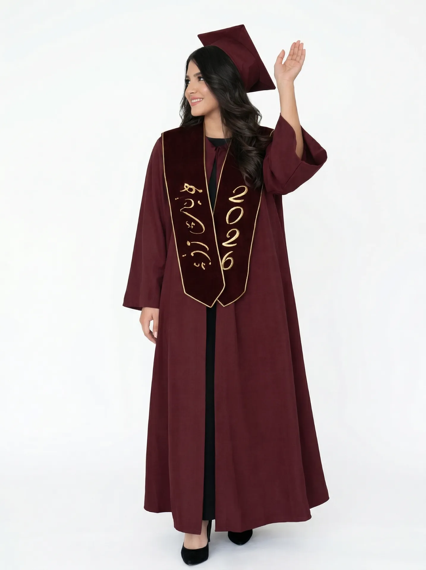 عباءة التخرج الملكية باللون العنابي 2026