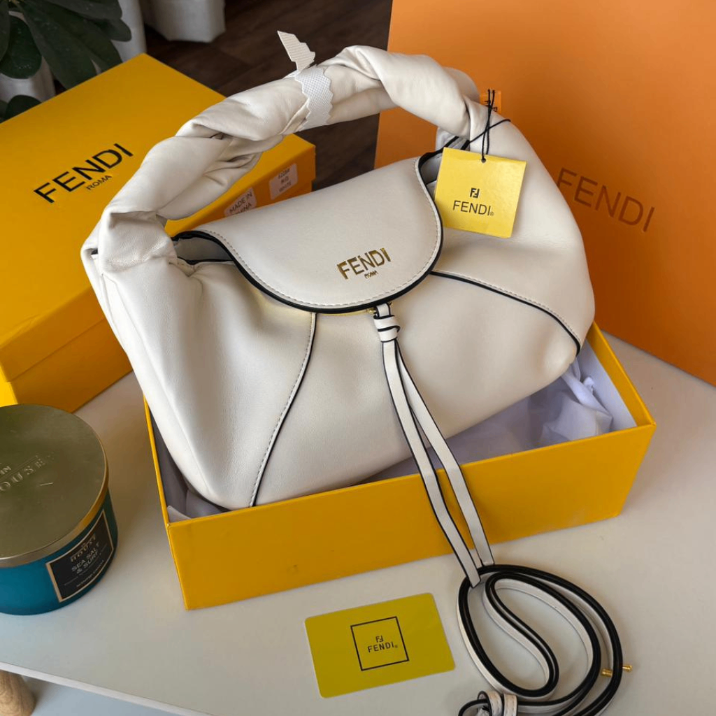 Fendi C’mon Nappa - حقيبة فندي سي مون نابا الجلدية بالعقدة - حقائب - صورة 3