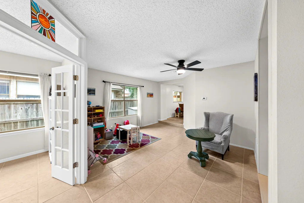 7058 Autumn Park-3