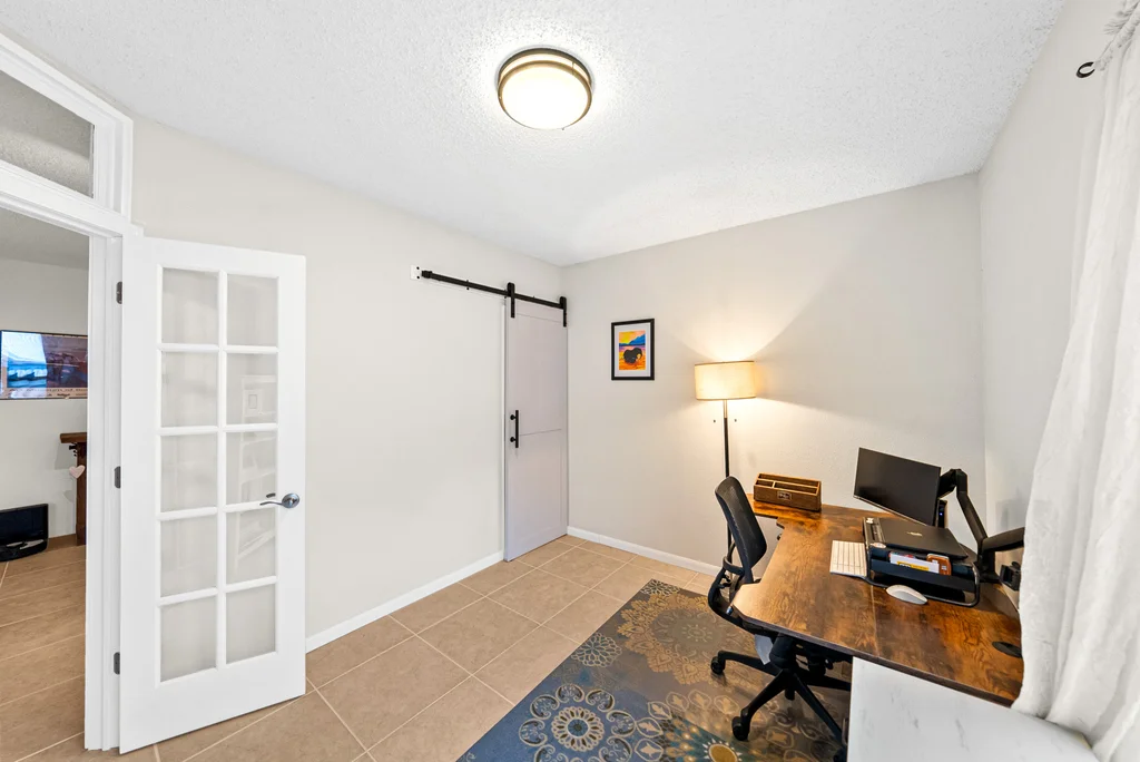 7058 Autumn Park-7