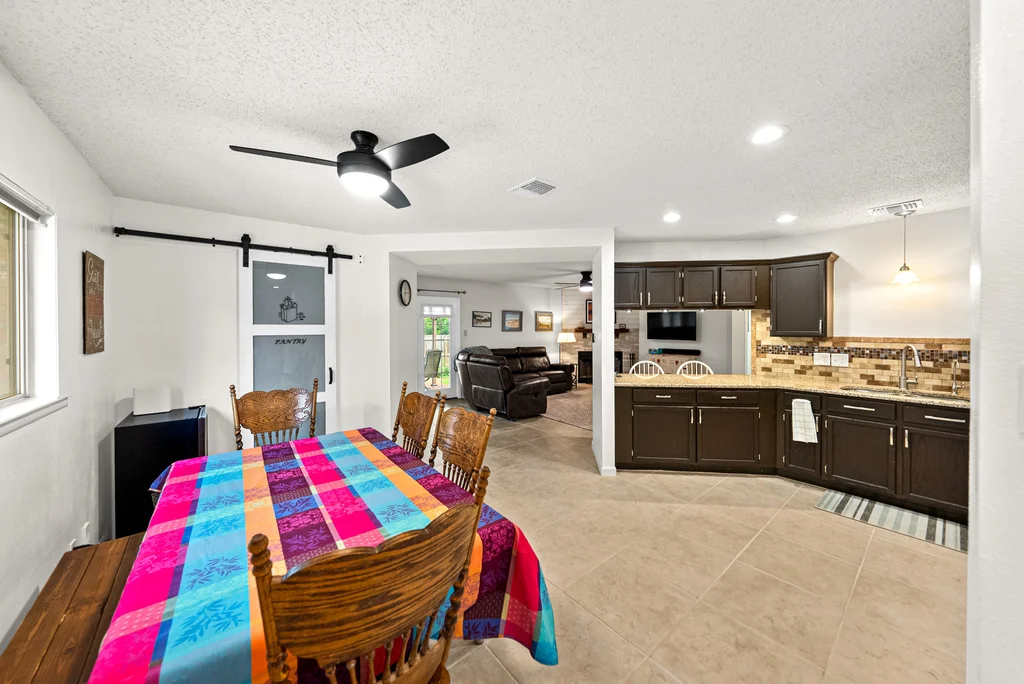 7058 Autumn Park-8