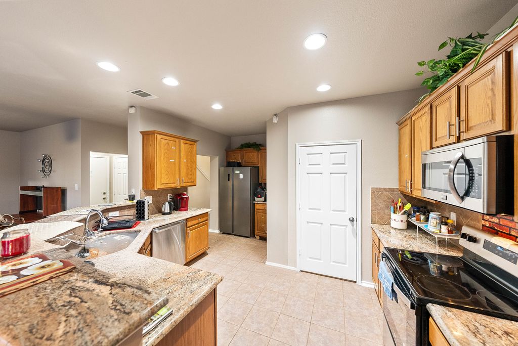 profphoto_(8115 Silver Hampton)-8
