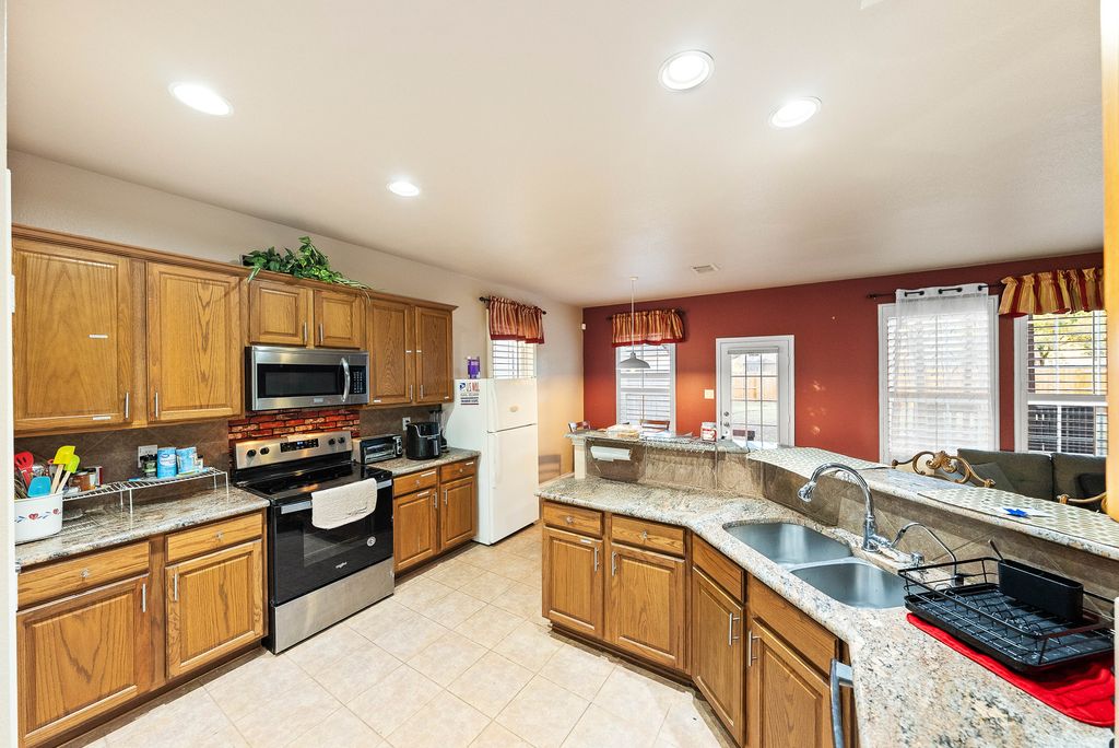 profphoto_(8115 Silver Hampton)-9