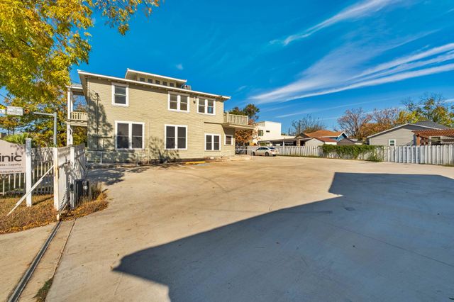 profphoto_(812 S Hackberry St)-6