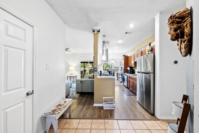 1300 York Castle Dr-5