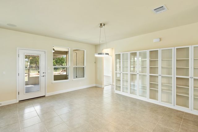 331 Old Blue Mountain Ln-9