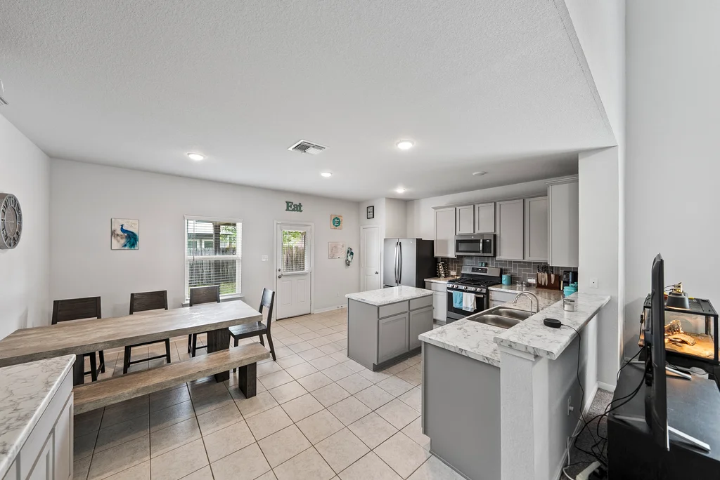 8908 Portobello Way - 08