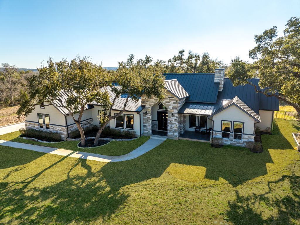 424 Arthur Court-46