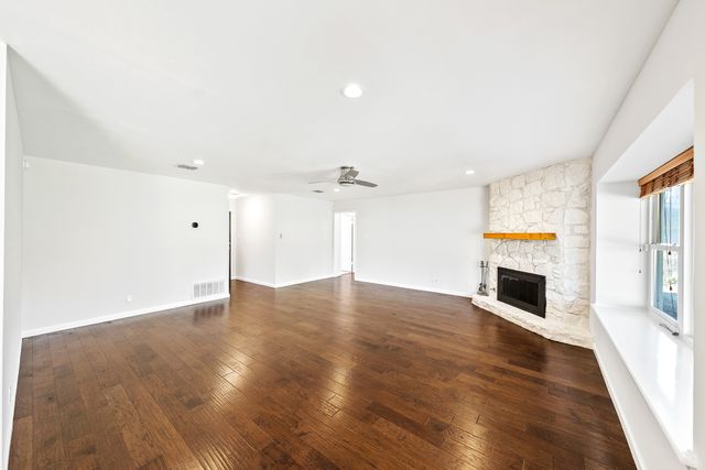 11614 Spotted Horse Dr-7