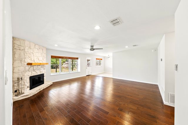 11614 Spotted Horse Dr-8