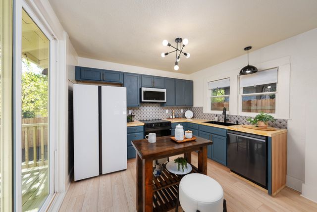 profphoto_(834 W Mulberry Ave)-11