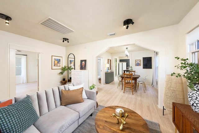 profphoto_(834 W Mulberry Ave)-8