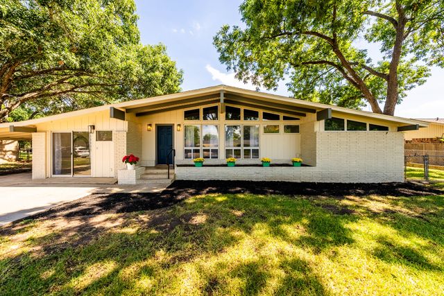 1334 Rivercrest Dr-1