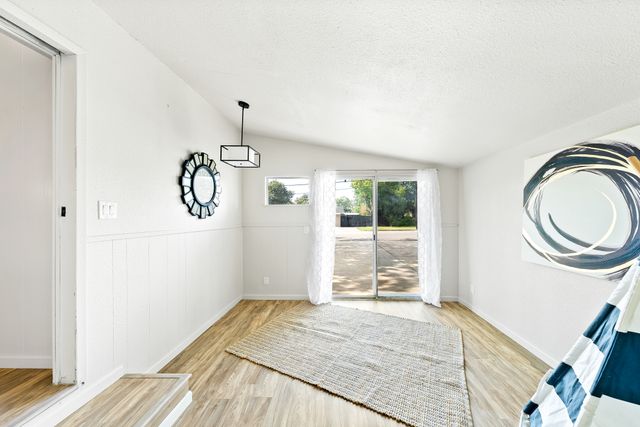 1334 Rivercrest Dr-5