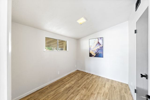 1334 Rivercrest Dr-7