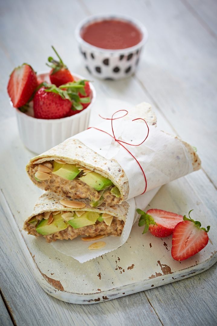 Wrap integral de pollo y aguacate
