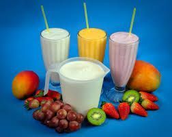 jarra de jugo natural en leche