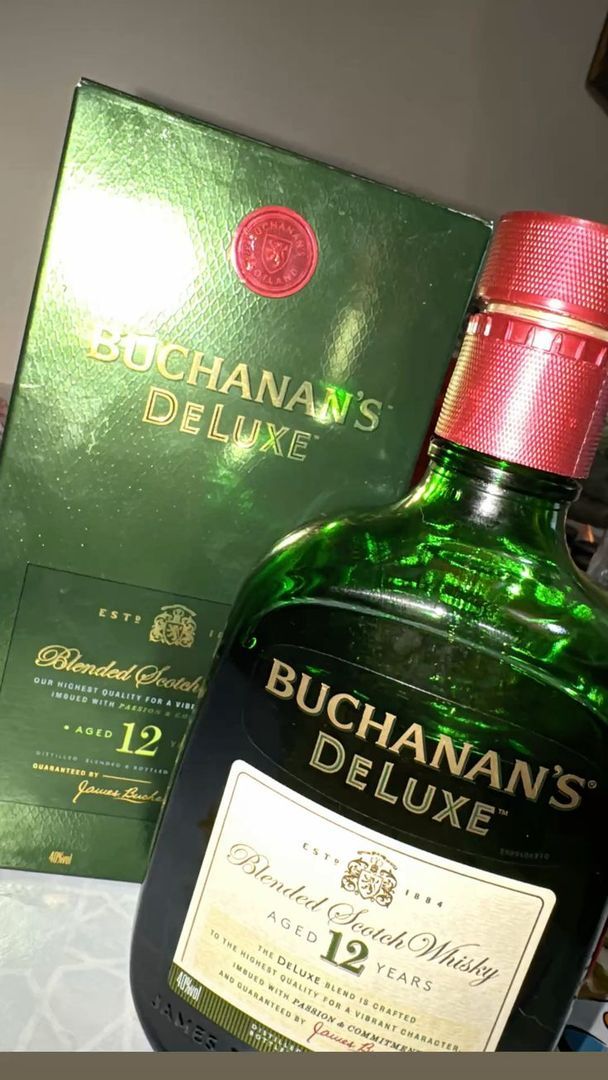 BUCHANAN'S'