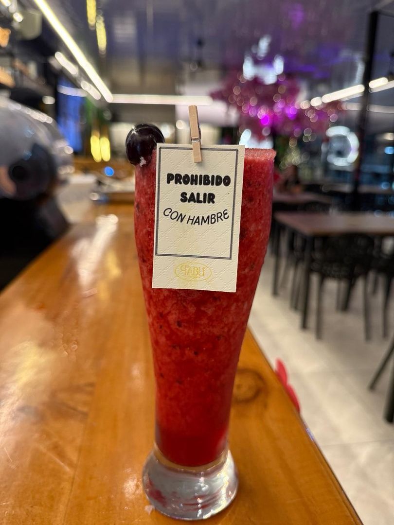 JUGO DE FRUTOS ROJOS
