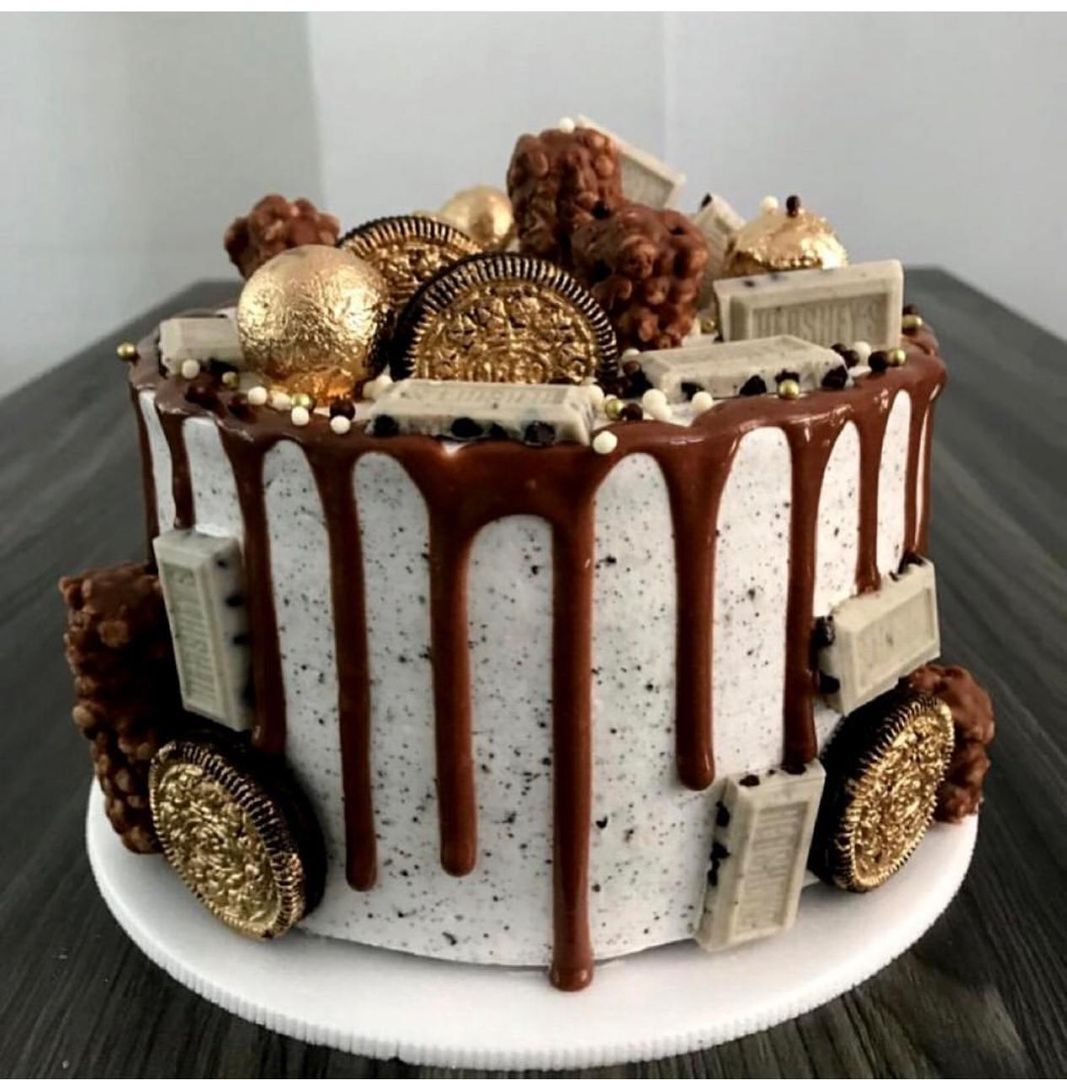 TORTA DE COOKIES AND CREAM