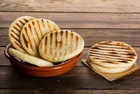 arepa mediana con queso  unidad