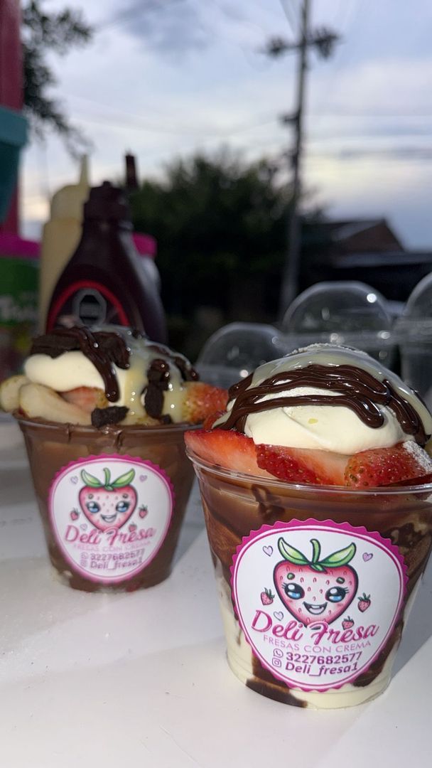 FRESAS CON CREMA 16 onz