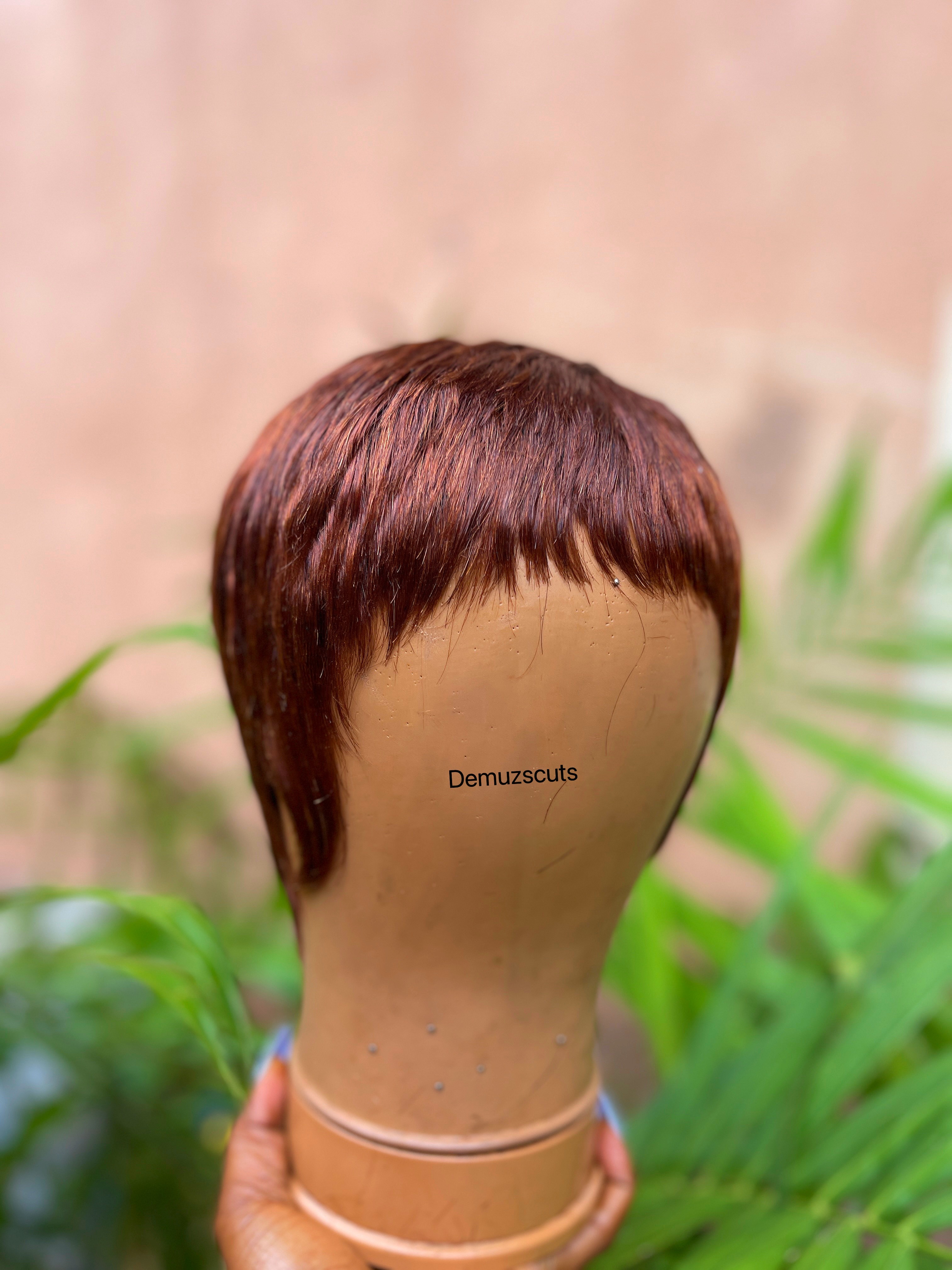 All image shows a perfect description of the size of the wigs. thumbnail 3