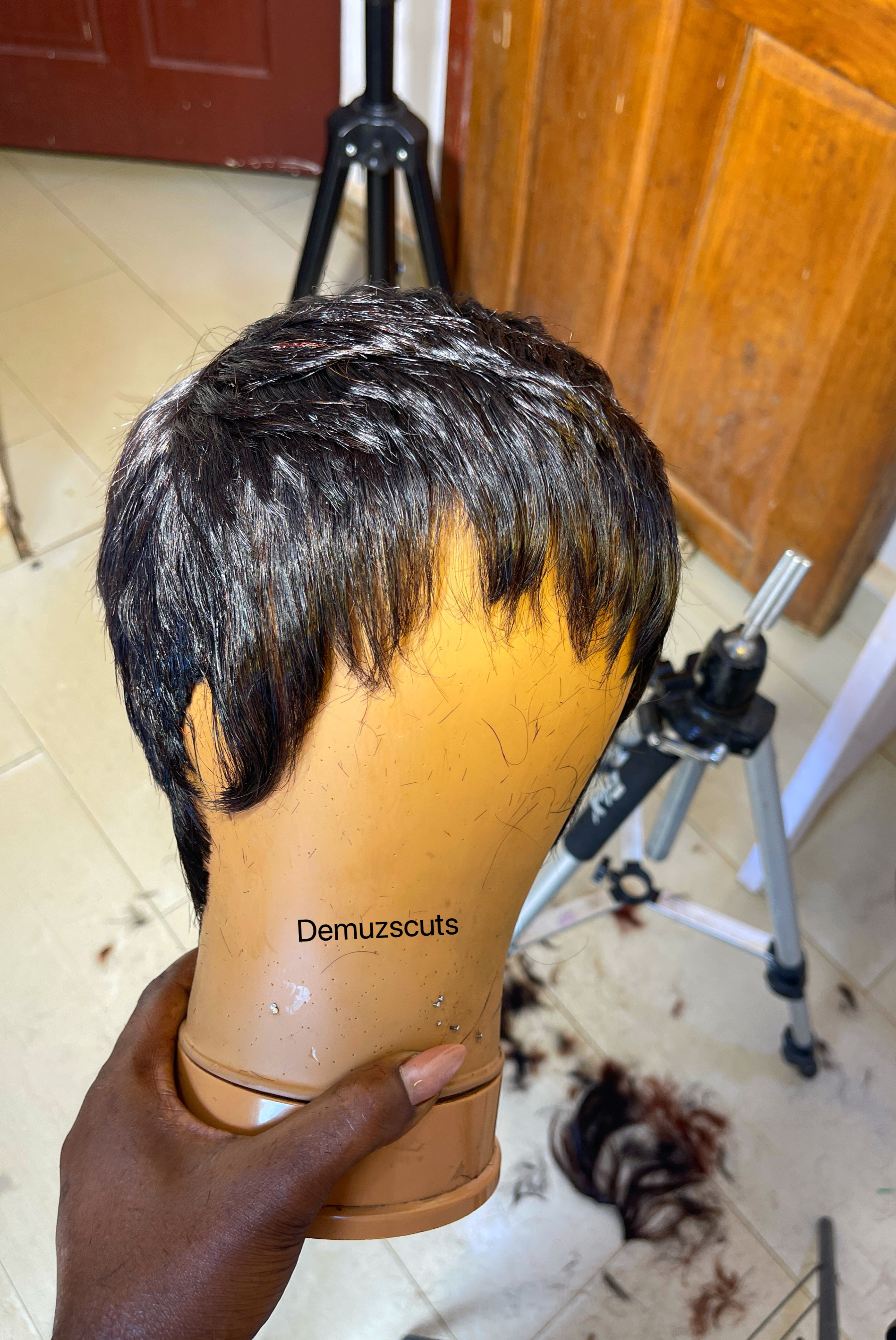 Image shows all angles of the pixie wig thumbnail 3