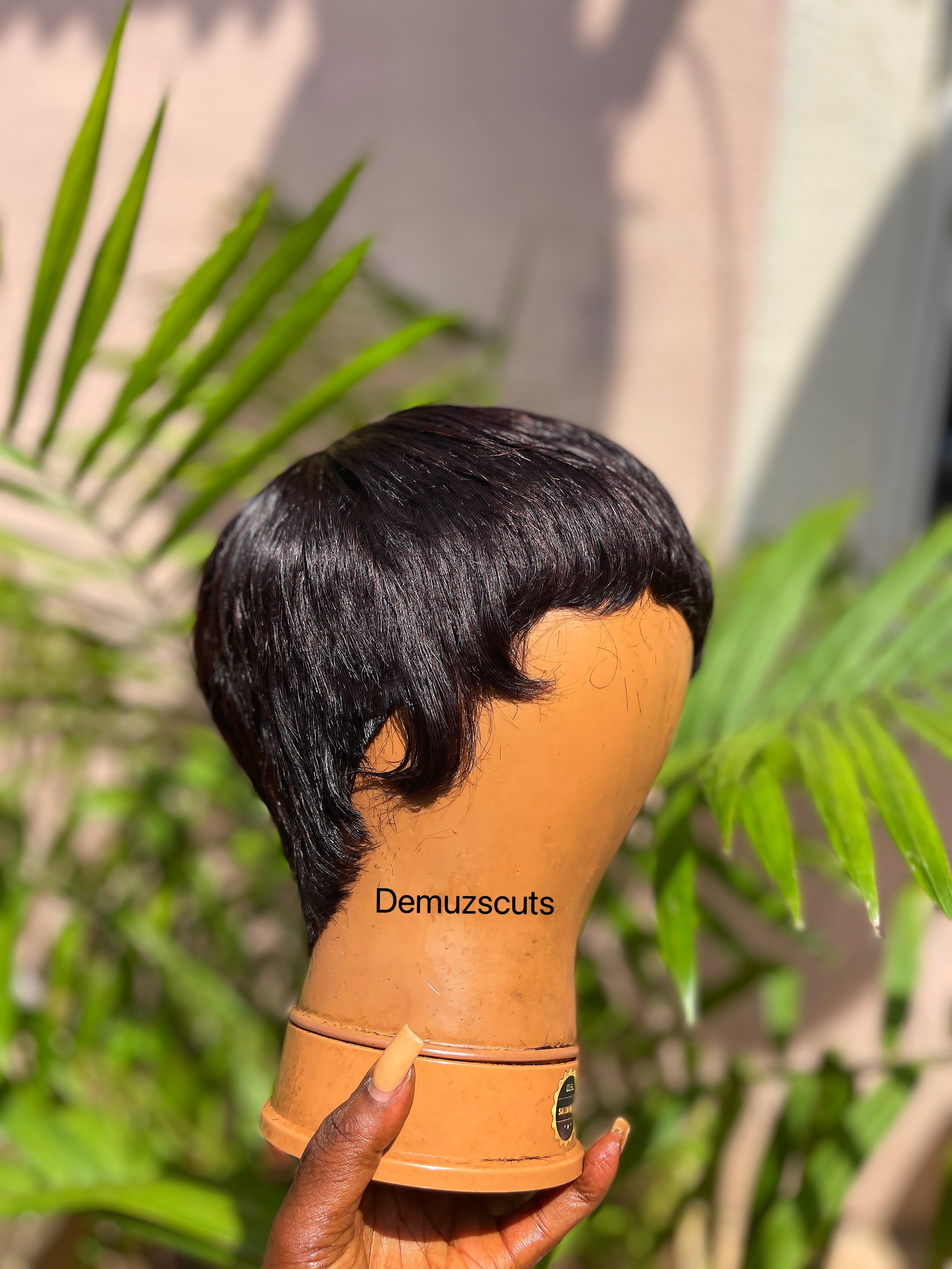 Picture shows all sides of this pixiewig