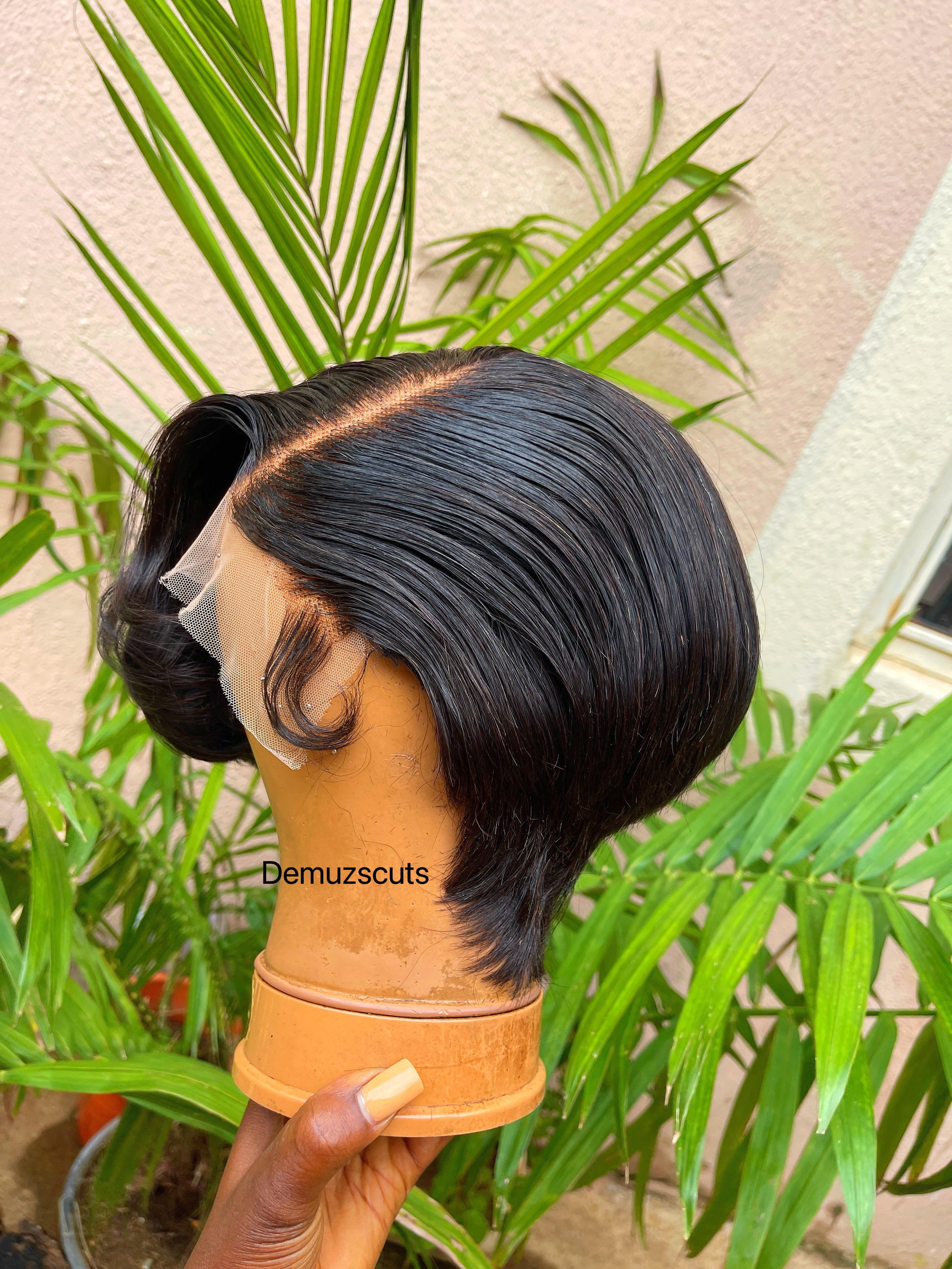 Picture showing all sides of the pixie wig style