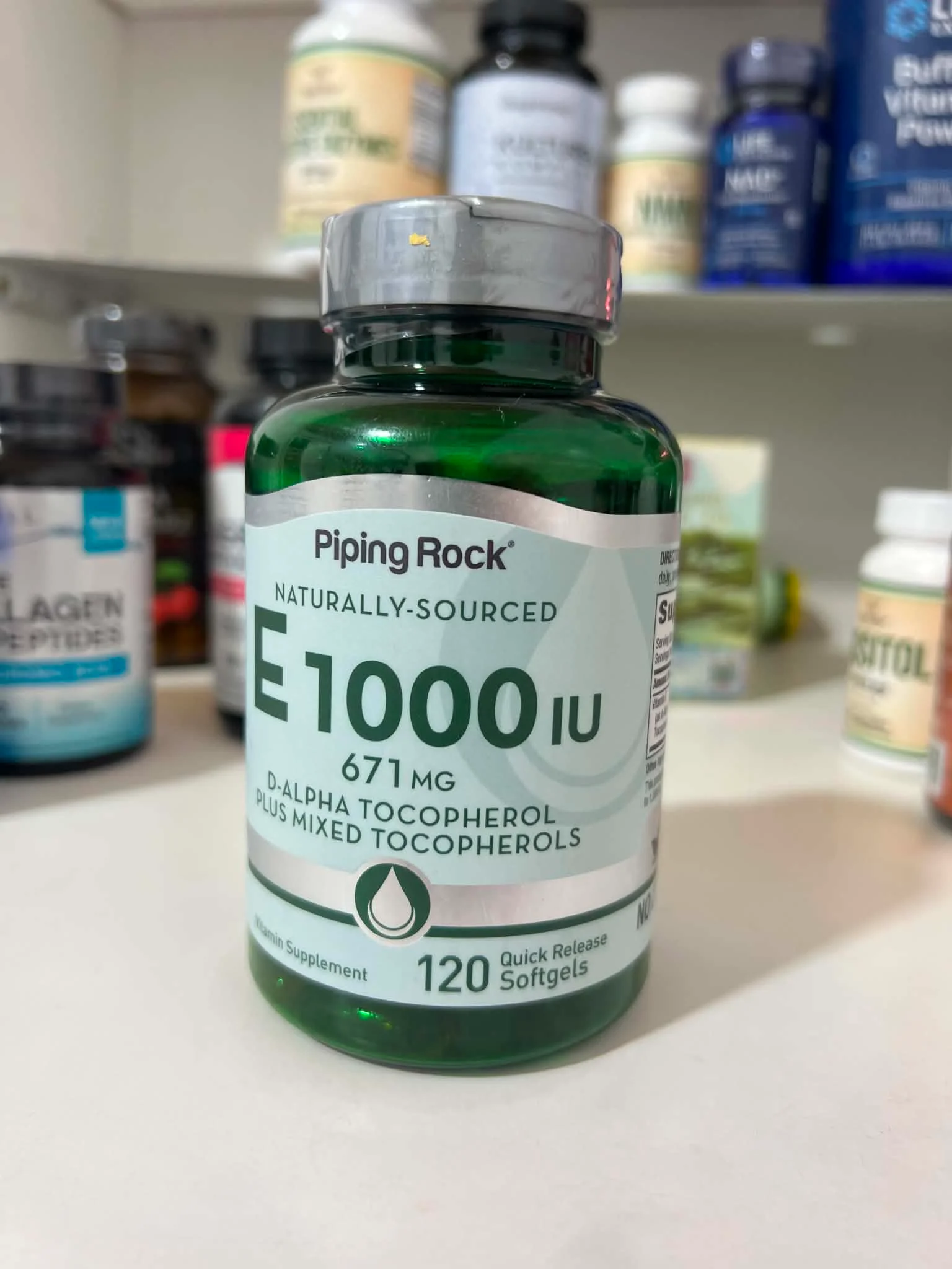 فيتامين هـ (Vitamin E) بتركيز 1000 وحدة دولية (IU)