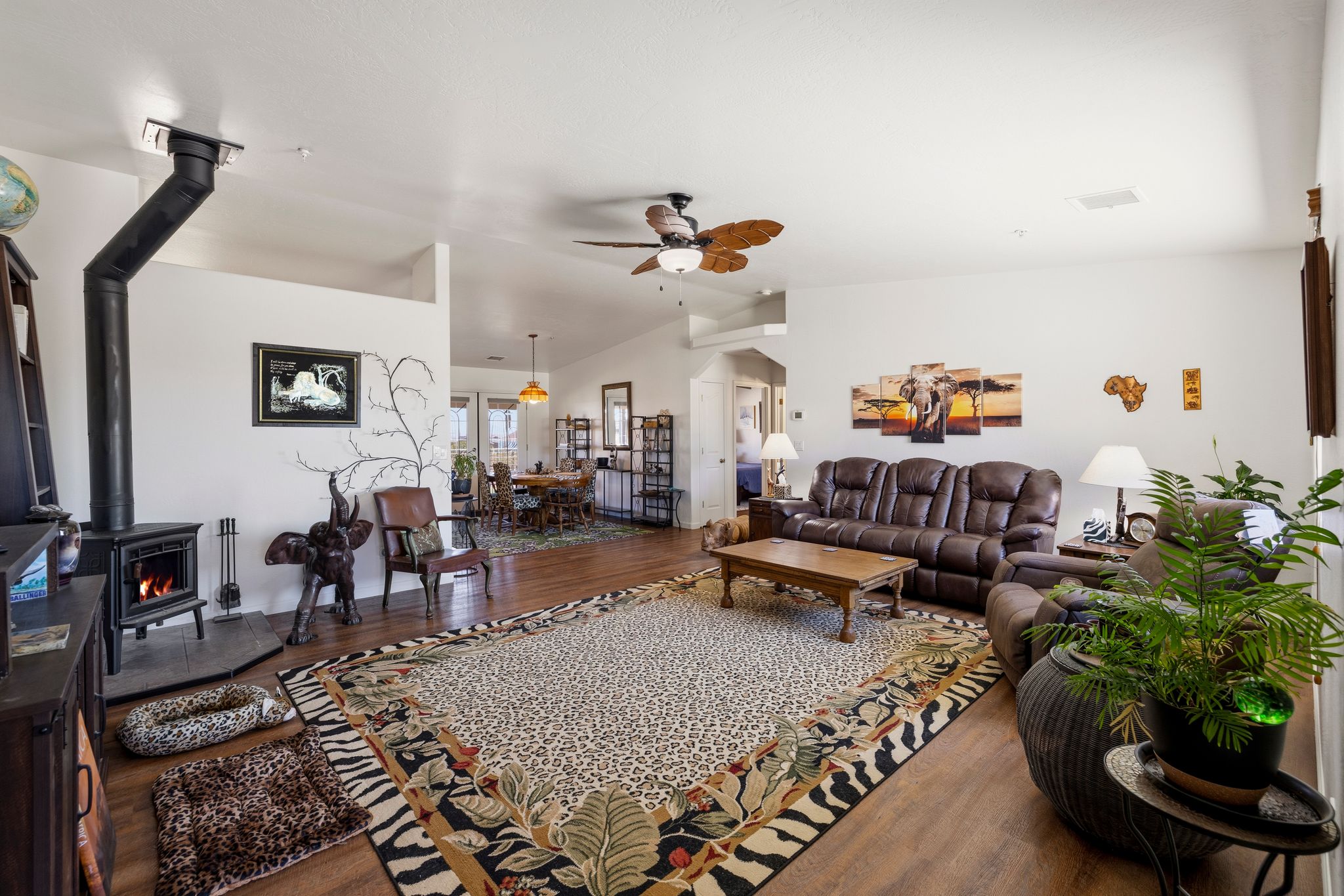 022-Living Room