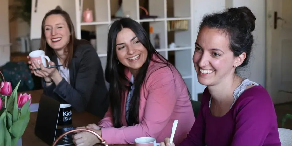 Créer un espace de coworking en EHPAD : le guide pratique