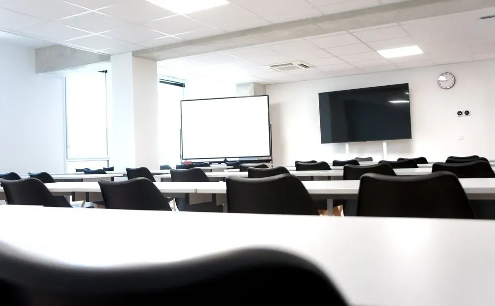 La TRES GRANDE salle